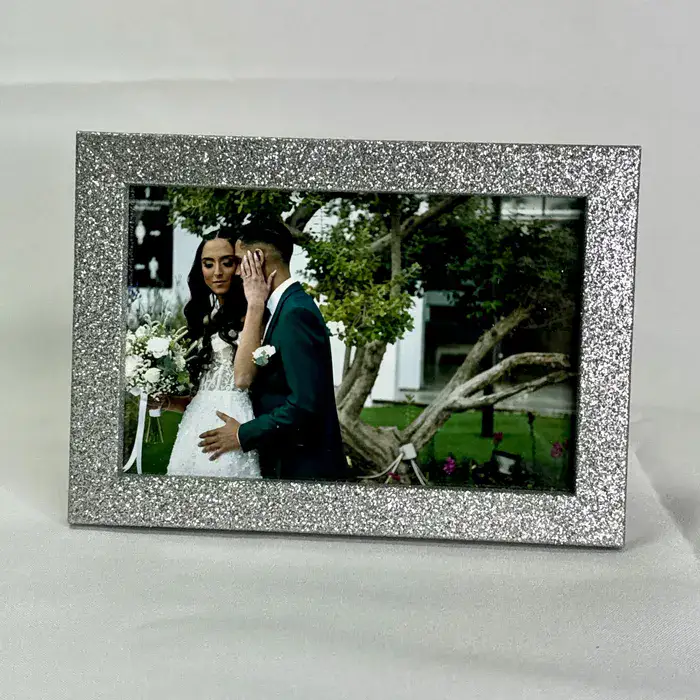 מסגרת כסף מנצנץ 10/15 ס"מ