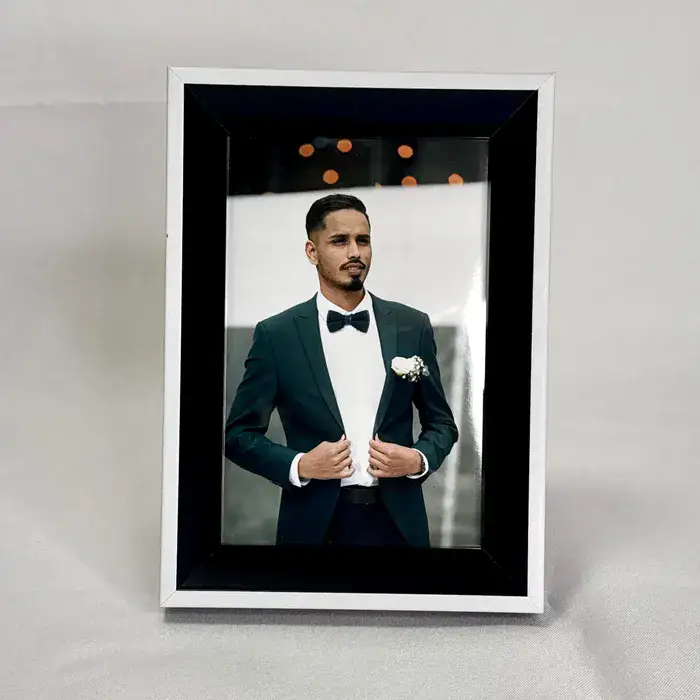 מסגרת לבן שחור 10/15 ס"מ