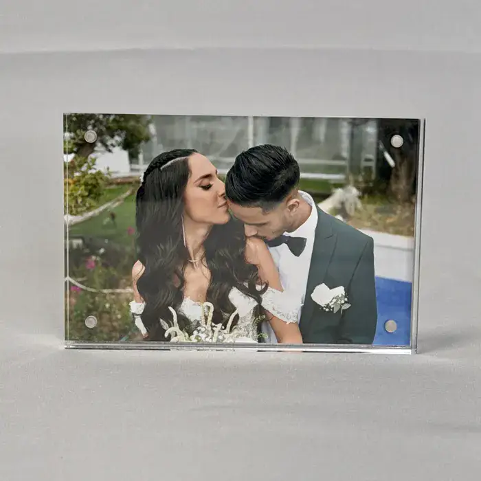 בלוק אקרילי