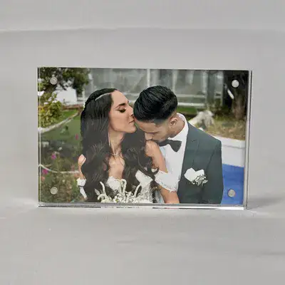 בלוק אקרילי